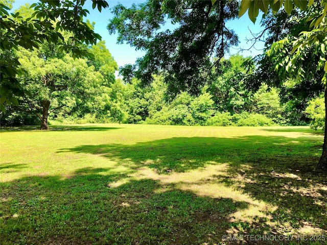 3814 E Dripping Springs Rd, Cushing, OK 74023 - view of grassy yard