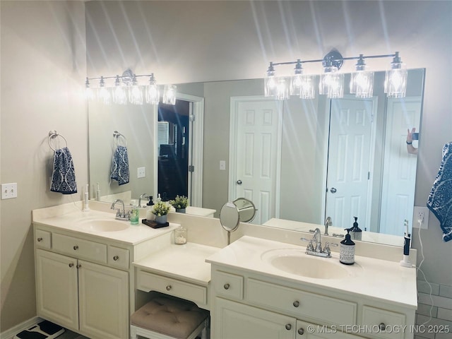 1816 W Sandusky St, Broken Arrow, OK 74012 - bathroom featuring double vanity