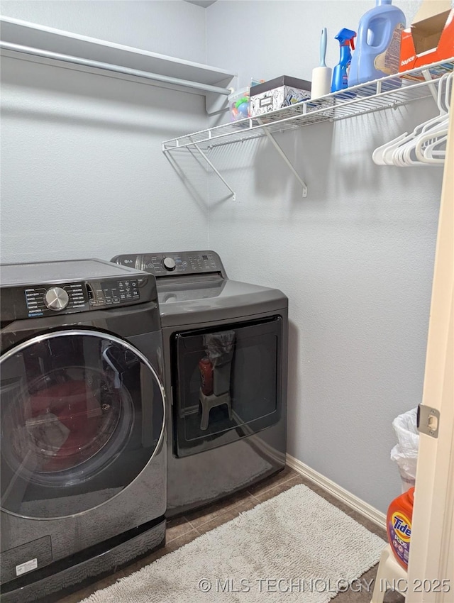 15610 E 91st St, Owasso, OK 74055 - laundry area featuring separate washer and dryer