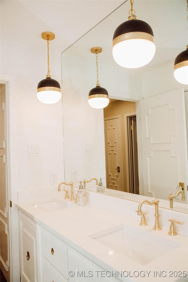2232 Gershwin Dr, Durant, OK 74701 - full bath featuring double vanity
