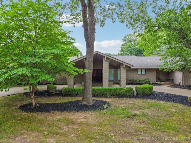 8965 S Sandusky Ave, Tulsa, OK 74137 - photo 1