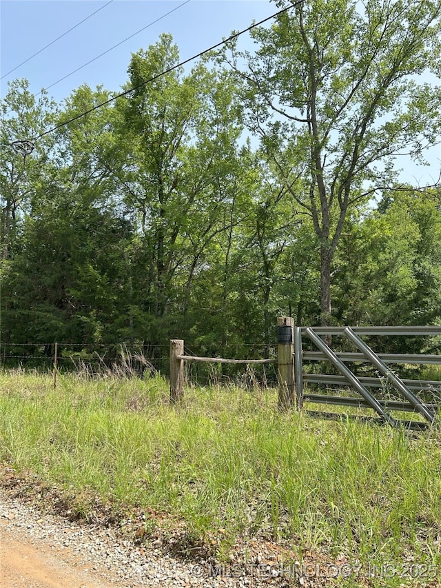 E 1020 Road, Okemah, OK 74859