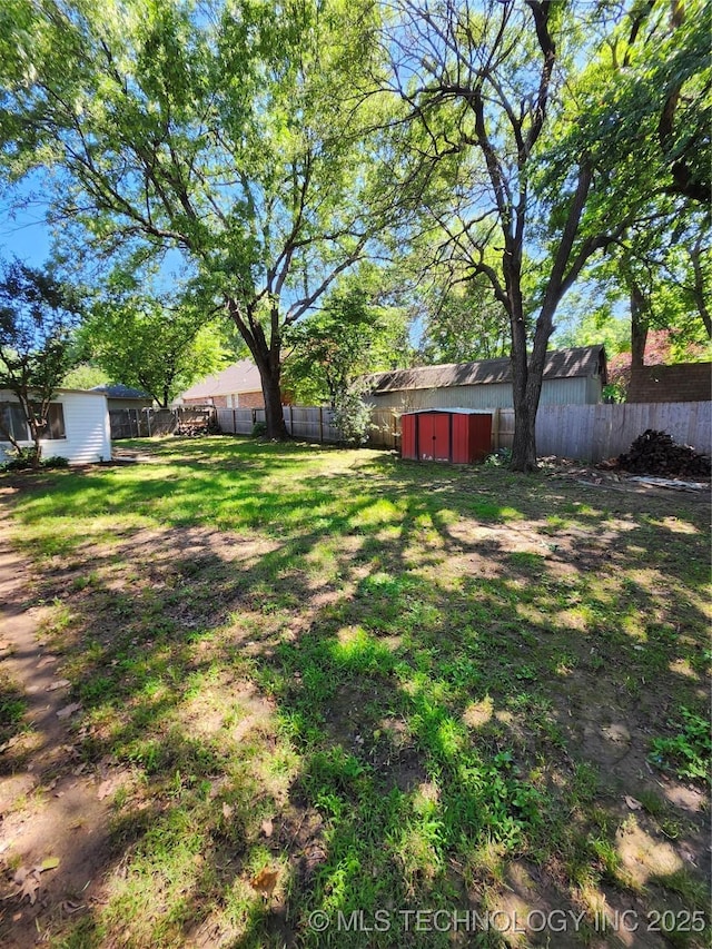 2230 Robin Ln, Muskogee, OK 74403 - view of yard