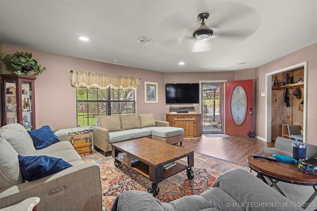 6472 Kings Rd, Ardmore, OK 73401 - living room with ceiling fan, light wood finished floors, recessed lighting, and baseboards