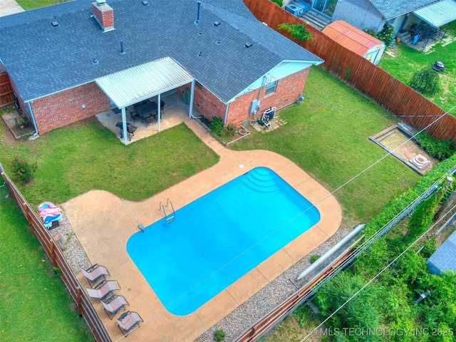 1518 E 58th St, Tulsa, OK 74105 - view of swimming pool featuring a patio area