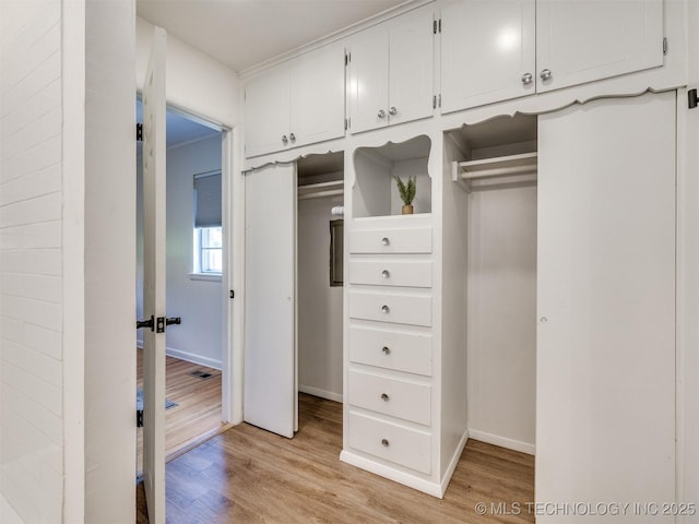 1518 E 58th St, Tulsa, OK 74105 - view of closet