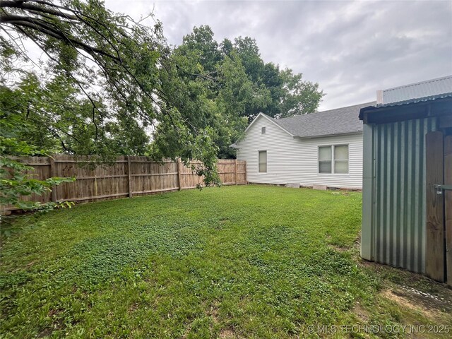 610 W Washington Ave, Krebs, OK 74501 - view of yard