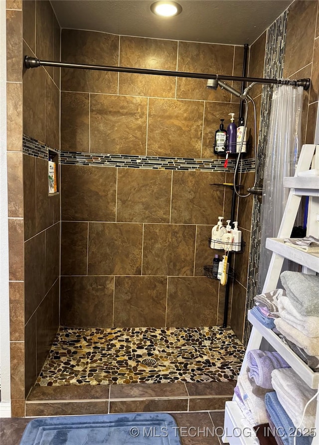 1105 Ono Ct, Mcalester, OK 74501 - bathroom with tiled shower
