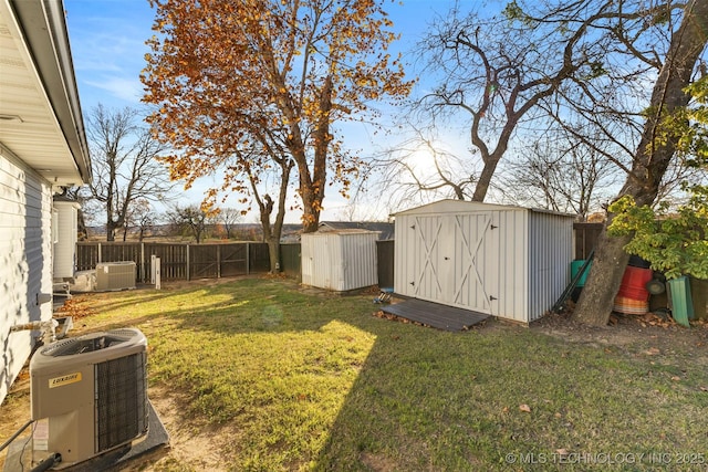 722 E 18th St, Ada, OK 74820 - view of yard featuring cooling unit
