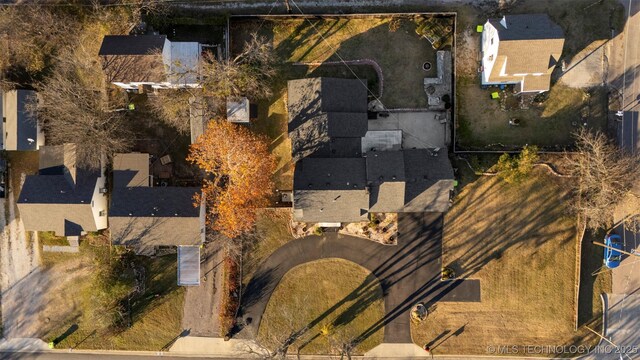722 E 18th St, Ada, OK 74820 - drone / aerial view
