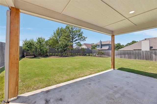 2817 W Oakland St, Broken Arrow, OK 74012 - view of yard with a patio