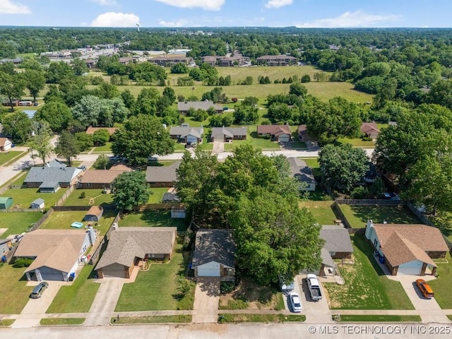 412 W Los Angeles St, Broken Arrow, OK 74011 - aerial view of property and surrounding area with nearby suburban area