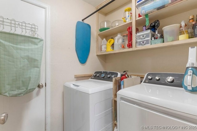 412 W Los Angeles St, Broken Arrow, OK 74011 - laundry area with independent washer and dryer