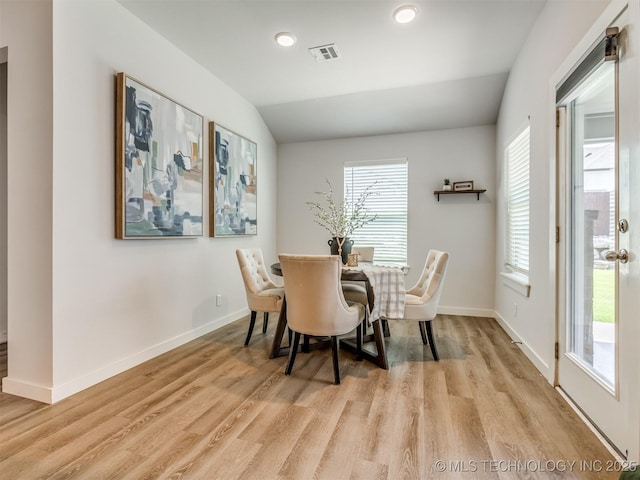7221 S Indianwood Ave, Broken Arrow, OK 74011 - dining area featuring light wood-style flooring, baseboards, vaulted ceiling, and recessed lighting