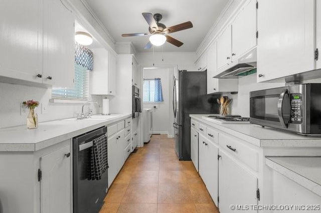 1138 N Gum Ave, Broken Arrow, OK 74012 - kitchen featuring dishwasher, under cabinet range hood, a sink, ceiling fan, and gas stovetop