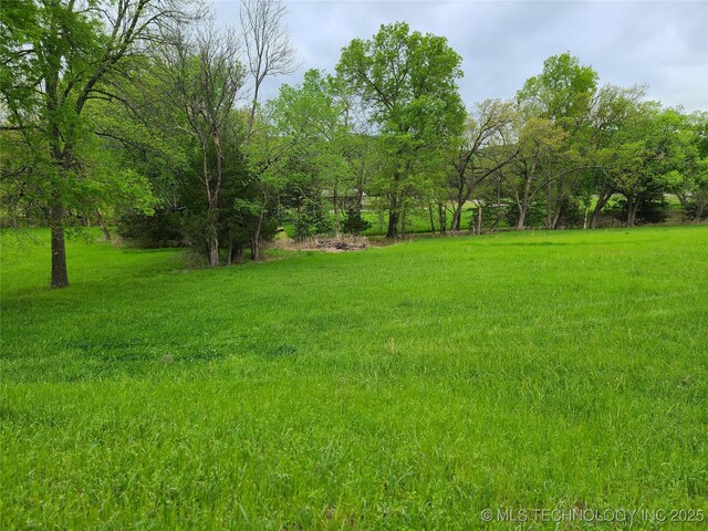1950 Cedar Bluff Rd, Fort Gibson, OK 74434 - view of green lawn