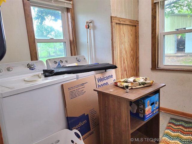 1950 Cedar Bluff Rd, Fort Gibson, OK 74434 - laundry area featuring washing machine and dryer