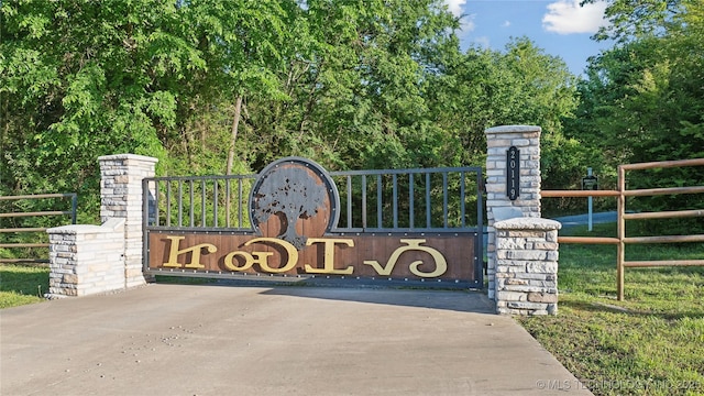 20119 E Willis Rd, Tahlequah, OK 74464 - view of community sign