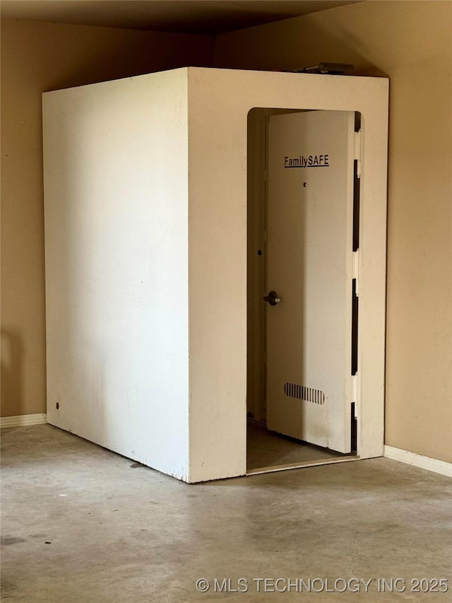 6200 E 340th Rd, Talala, OK 74080 - spare room with unfinished concrete floors