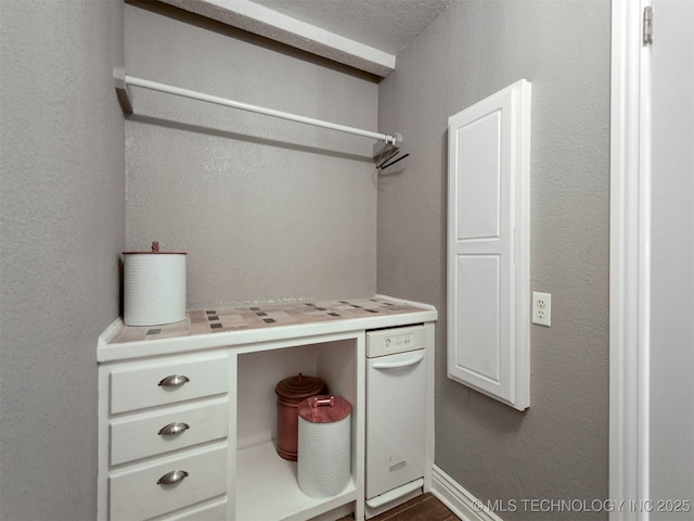 402 Beaumont Dr, Ardmore, OK 73401 - view of closet