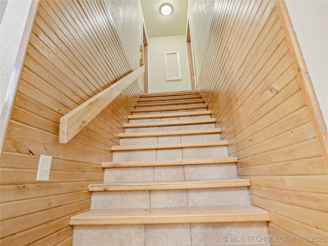 5792 W Lain Lake Rd, Atoka, OK 74525 - stairway with wood walls