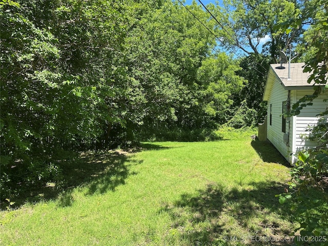 206 I St NE, Ardmore, OK 73401 - view of green lawn