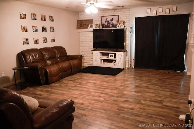 101 Honeysuckle Ln, Pryor, OK 74361 - living area with ceiling fan and wood finished floors