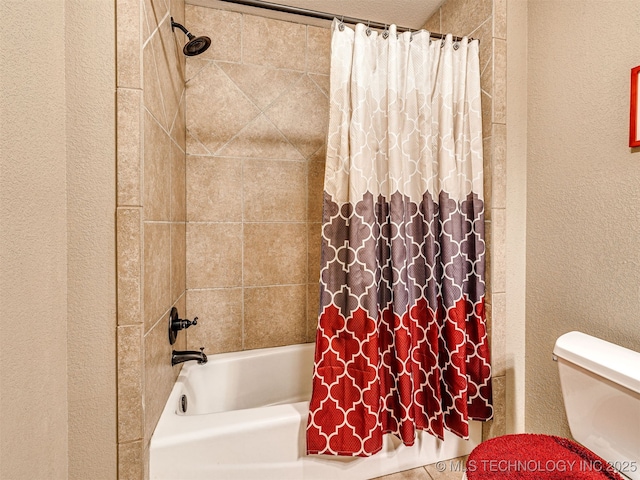 830294 S 3530, Stroud, OK 74079 - full bath with a textured wall, shower / bath combo, and toilet