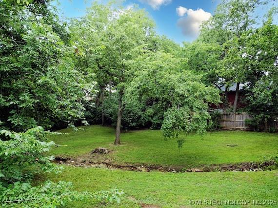 801 S Rennie St, Ada, OK 74820 - view of yard