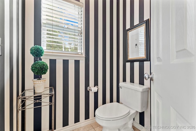 5070 Lake Breeze Rd, Grove, OK 74344 - bathroom featuring wallpapered walls and tile patterned flooring