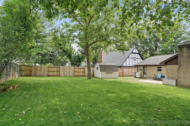 7329 E 66th Ct, Tulsa, OK 74133 - view of yard featuring a patio