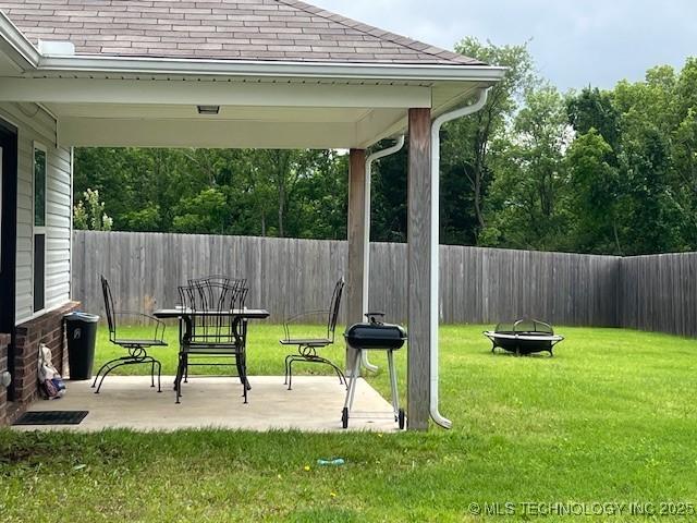 1630 S 31st Ct, Broken Arrow, OK 74014 - view of home's community featuring an outdoor fire pit and a patio area