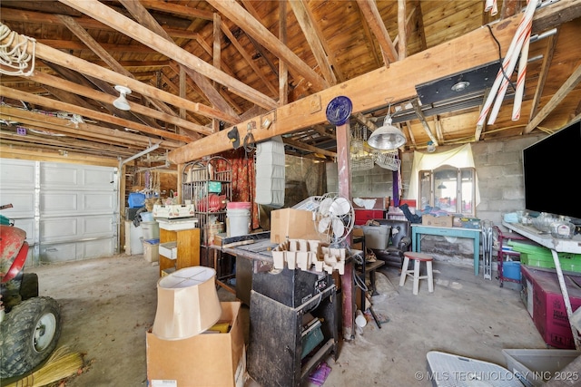 528 S Muskogee, Tahlequah, OK 74464 - garage with a workshop area