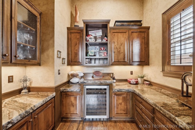 5912 E 119th St, Tulsa, OK 74137 - bar featuring wine cooler, dark wood finished floors, and a textured wall