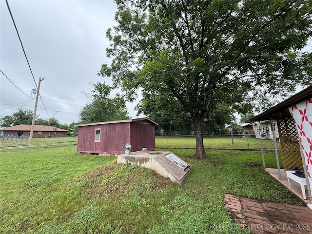 1436 E Broadway, Cushing, OK 74023 - view of yard featuring an outdoor structure