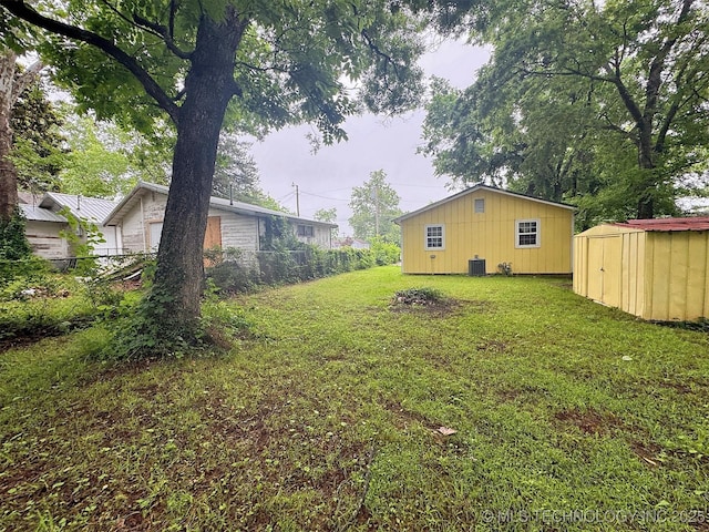226 W Seneca St, Tahlequah, OK 74464 - view of yard featuring central air condition unit