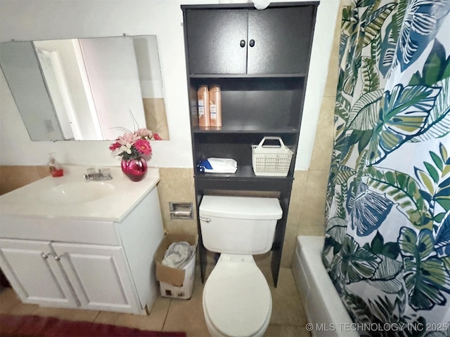 226 W Seneca St, Tahlequah, OK 74464 - full bath featuring vanity, toilet, and shower / tub combo