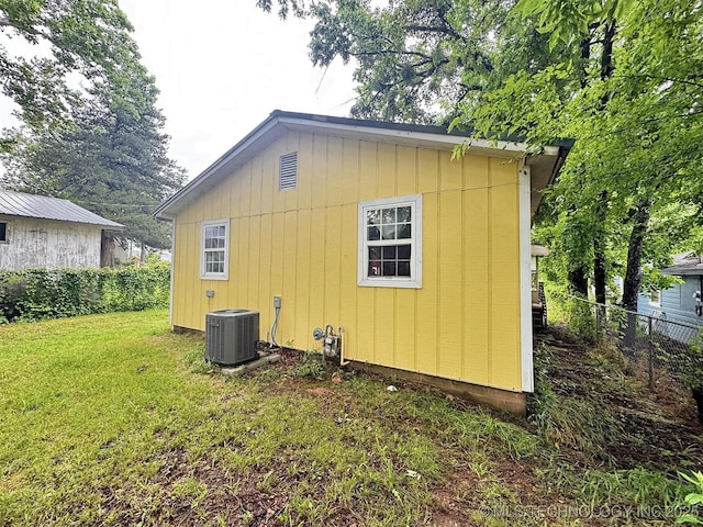 226 W Seneca St, Tahlequah, OK 74464 - view of property exterior with central air condition unit