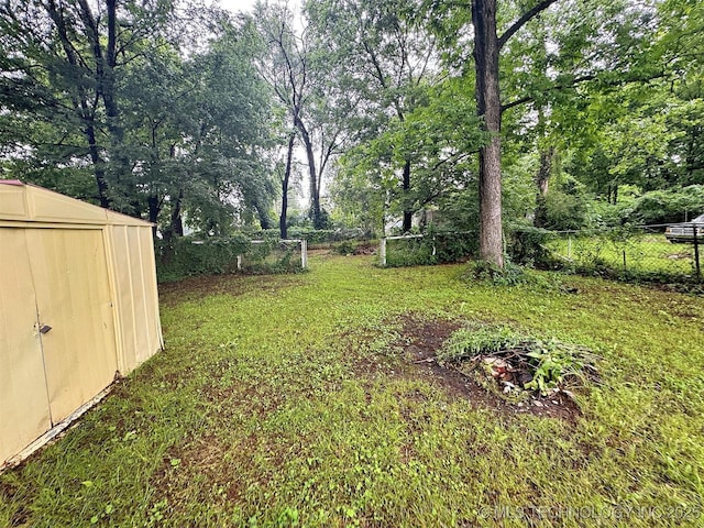 226 W Seneca St, Tahlequah, OK 74464 - view of yard featuring view of scattered trees