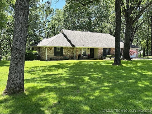 3109 Buffalo Ln, Grove, OK 74344 - ranch-style home featuring a front yard, brick siding, and a porch