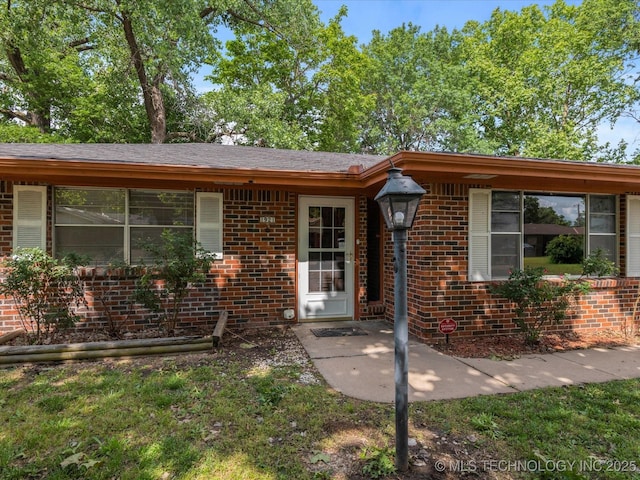 1921 S Santa Fe Pl, Bartlesville, OK 74003 - single story home with brick siding
