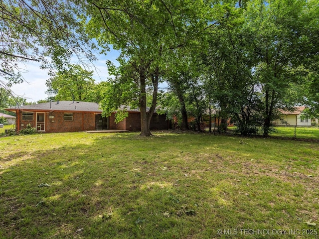 1921 S Santa Fe Pl, Bartlesville, OK 74003 - view of yard