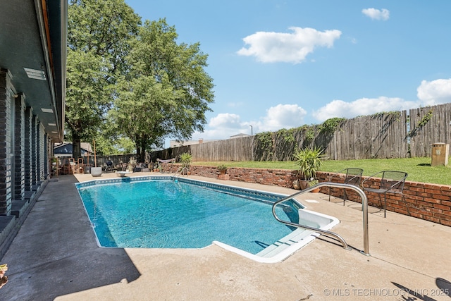 6717 E 99th St, Tulsa, OK 74133 - view of pool featuring a patio area and a diving board