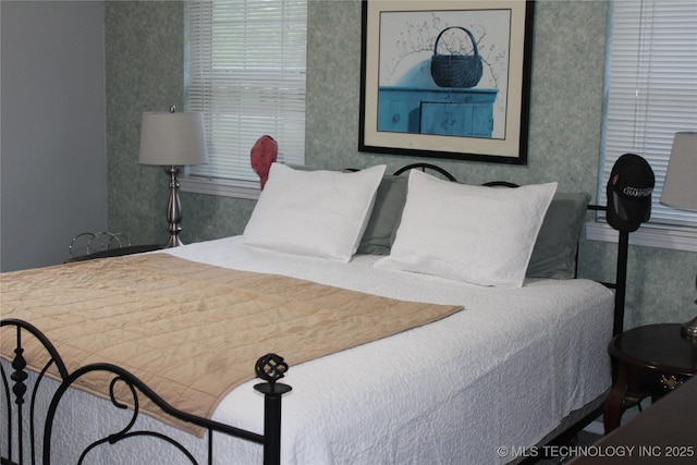 7023 Myall Rd, Lone Grove, OK 73443 - bedroom with wallpapered walls