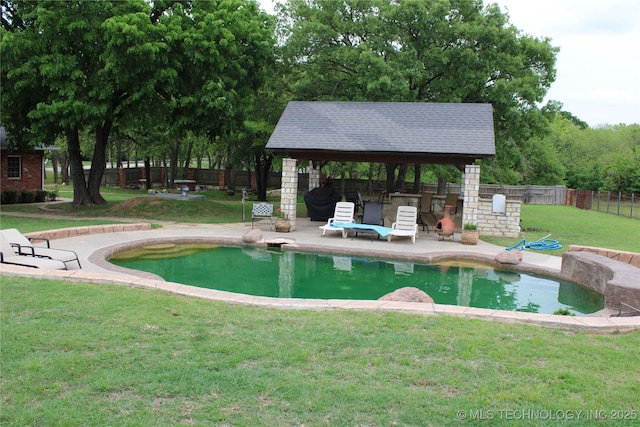 7023 Myall Rd, Lone Grove, OK 73443 - view of swimming pool featuring a gazebo and a patio area