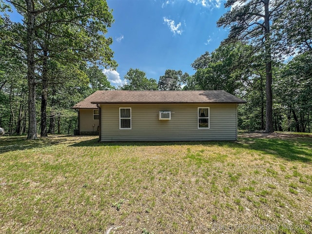 2064 Cave Creek Ct, Kansas, OK 74347 - rear view of property with a lawn