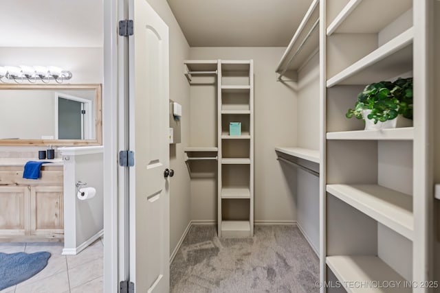 3012 W Mobile St, Broken Arrow, OK 74011 - view of walk in closet