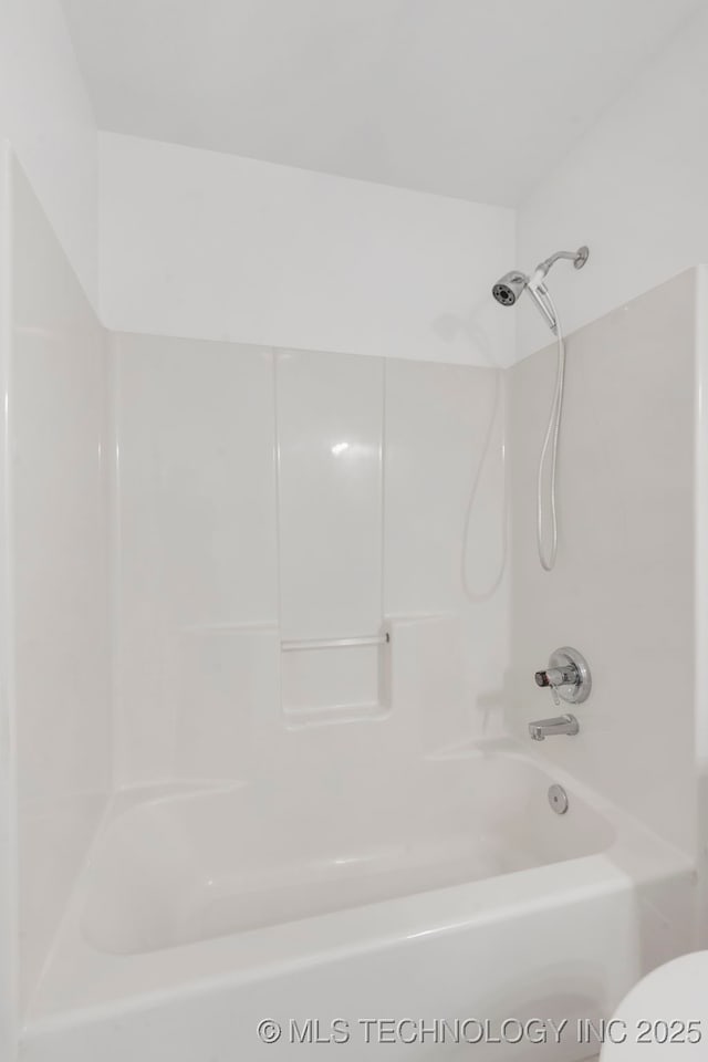 4204 W Freeport St, Broken Arrow, OK 74012 - bathroom with bathing tub / shower combination and toilet