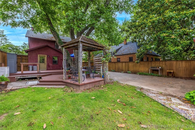 3160 S Owasso Ave, Tulsa, OK 74105 - view of yard featuring a deck