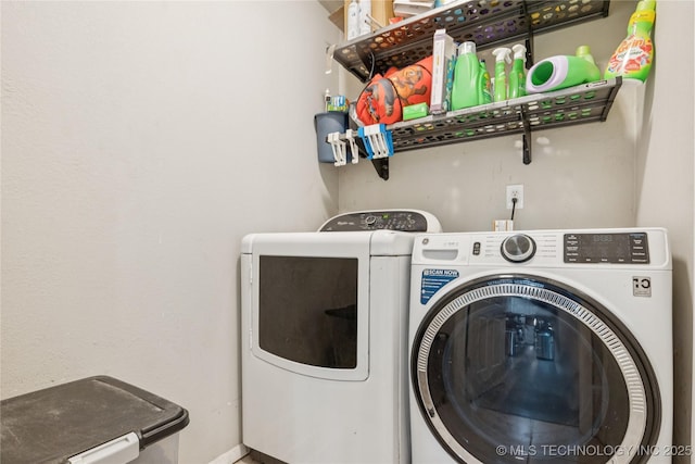 4316 S Ash Ave, Broken Arrow, OK 74011 - laundry room with washer and clothes dryer